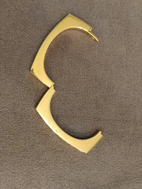 14k Yellow Gold rectangle bangle bracelet - Picture 2 of 6